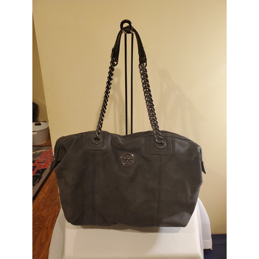 Tory Burch MCGRAW SUEDE CHAIN-SHOULDER SLOUCHY TOTE- Gray Large Zip Top
